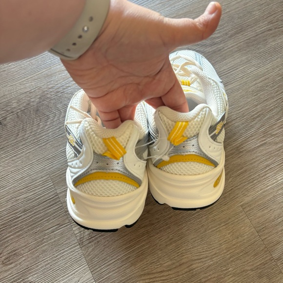 NEW BALANCE 530 SNEAKERS SEA SALT / WHITE / GINGER LEMON NEW - Picture 10 of 12